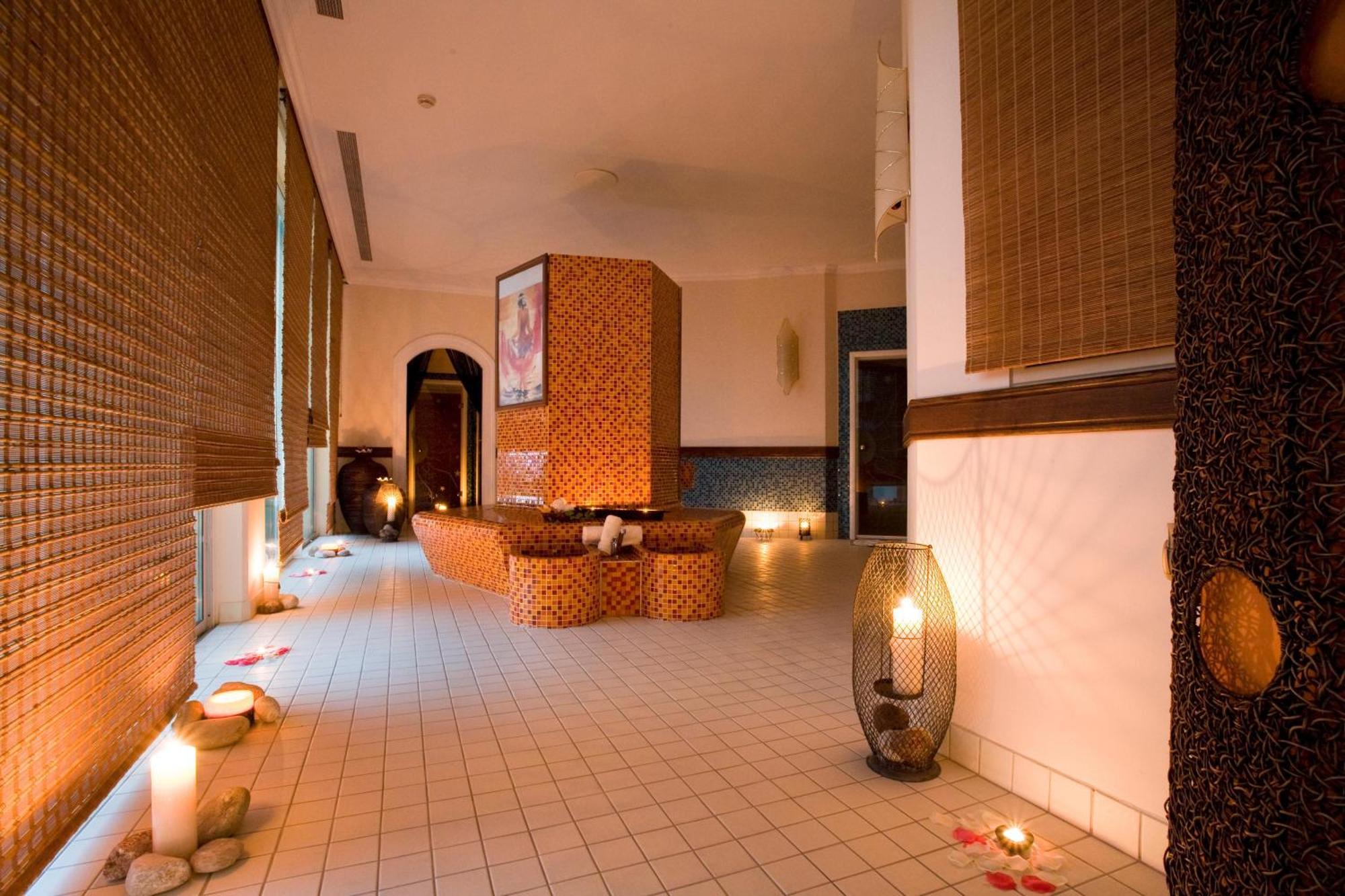ホテル ロドス パラディウム レジャー ＆ ウェルネス Kallithéa エクステリア 写真 Spa at the Hotel